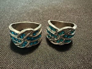 Silver Tone Teal Rhinestone Crossover Band Rings 2 Pc Lot Sizes 5 & 9