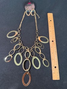 Paparazzi Gold Tone Oval Link Statement Necklace Earring Set Carded