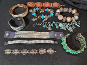 Mixed Costume Jewelry Bracelet Lot Rhinestone Beaded Cuff Bangle 10 Pc