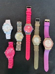 6 Pc Fashion Wristwatch Lot Geneva Timonthy Stone Mixed Colors