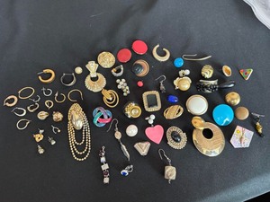 Earring singles - no pairs -Vintage Costume Jewelry Lot Mixed Earrings Brooches Pins Singles