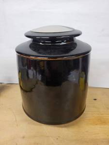 Ginger Jar with Lid Landscape Scene on Lid Glossy Glaze signed by artist Rob Wiedmaier