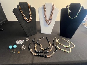 VTG Beaded Jewelry Set - Assorted Necklaces, Bracelets & Earrings