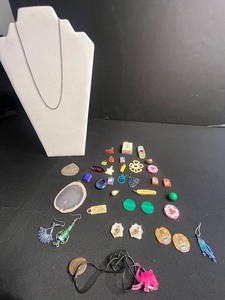 VTG Jewelry Charms, Earrings & Pendants Collection