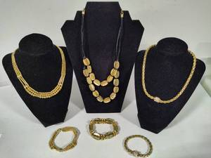 NecklaceBracelet Gold Tone Costume Jewelry Sets