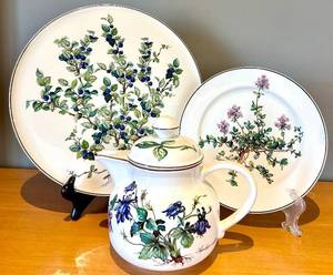 Villeroy & Boch Botanica Platter, Plate and Teapot