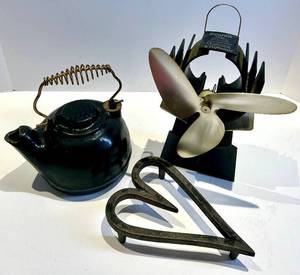 Caframo Ecofan Stove Fan - Heat-Powered Air Circulator, Black T-pot and Heart Trivet