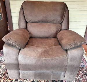Brown Fabric Recliner Chair & Manual Lever, 40 in W x 45 in D x 40 in H