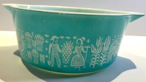 Pyrex Turquoise Glass Mixing Bowl - Amish Butterprint