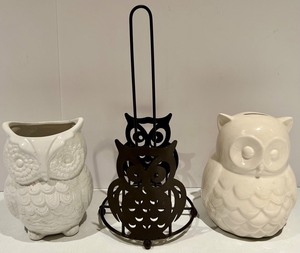 Creatology Owl Paper Towel Stand &amp 2 White Ceramic Owls - Planter and Piggy Bank