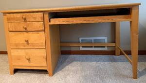 Stanley Furniture Desk - Dovetail Construction - Keyboard Tray Missing