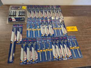 (33) pkgs. Bosch Spade Drills & Ext...