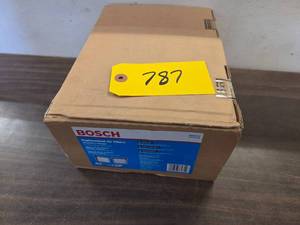 (2) Bosch VAC012 Air Filters...