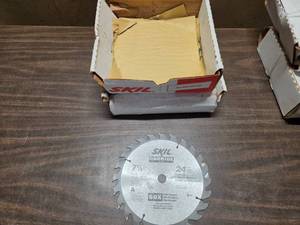 (26) 7 12 Carbide Tipped Saw Blad...