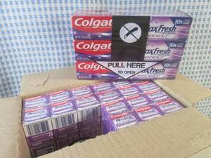(EC1) 24 Travel Size Colgate Max Fr...