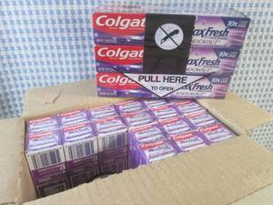(EC1) 24 Travel Size Colgate Max Fr...