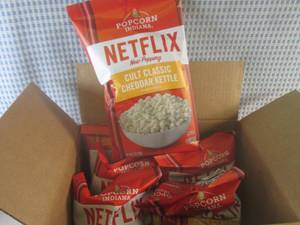 (C-1) 6 Bags of Netflix Cult Classi...