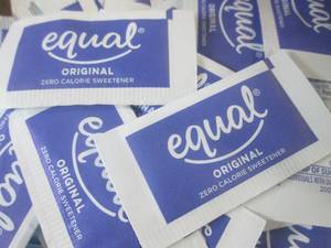 (B-3) 2000 Packets of Equal Origina...