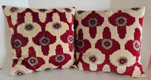 Pair of Crate & Barrel Paavo Pillow Covers w Down Inserts - 20 x 20