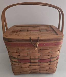 Longaberger Holiday Hostess Weekender Basket with Red Accent Band & Lid