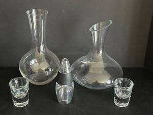 Glass Decanters, Thick Shot Glasses & Wine Aerator (Lot of 5)