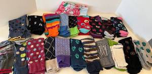 Mens Colorful Socks - Size 9-13 (Lot of 21)