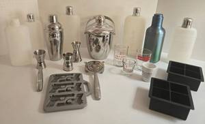 Barware - Ice Bucket, Flasks, Shakers, Ice Cube Trays, Measuring Cups