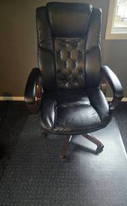 Executive Office Chair Black Pleather with Clear Polycarbonate Floor Mat