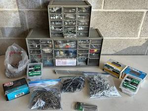 Backer-On 1-58 in Screws (SKU #23411) 140-Count - Multi-Compartment Hardware Organizer Kit