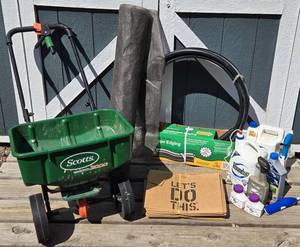 Scotts Speedy Green Yard Spreader - Landscape Edging Pack - Roundup Products - Lawn Bags