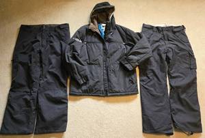 Mens Volcom Snow Jacket XL Thermonite with Burton & Boulder Gear Snow Pants (3-Piece Set)