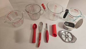 Cutco Spatula Spreader - Pyrex Measuring Cups & Other Kitchen Tools