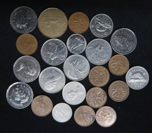MIXED LOT OF CANADIAN COINS