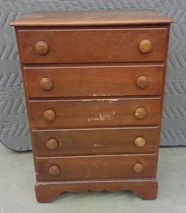 VINTAGE WOODEN DRESSER