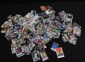 HUGE LOT OF BASEBALL TRADING CARDS
