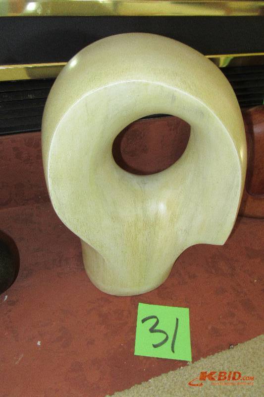 lot 31 image: Ernst Head Form