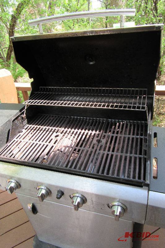 lot 58 image: CHAR bROIL GRILL