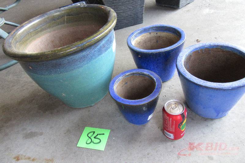 lot 85 image: Misc. Planters.. Pottery
