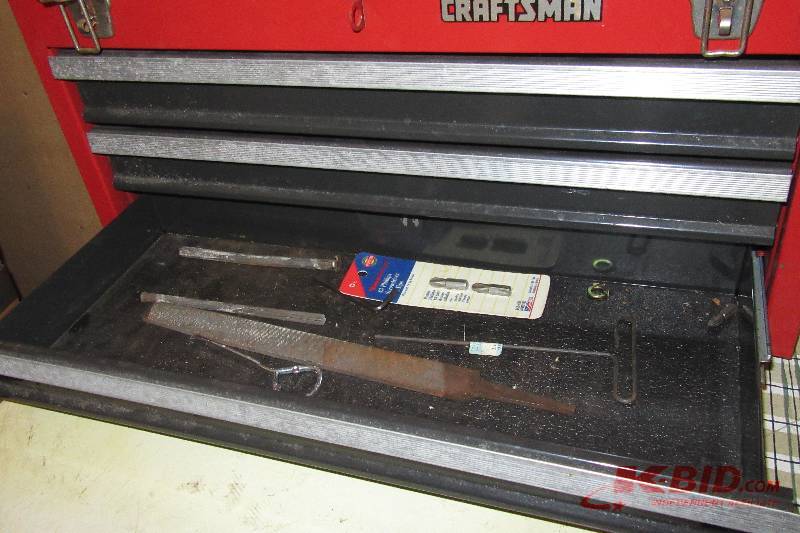 lot 105 image: Nice 3 drawer Craftsman Tool box