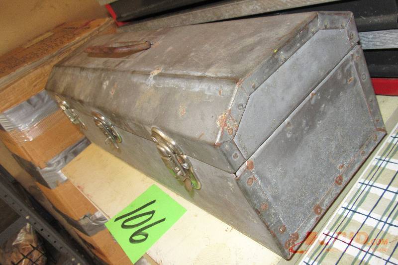 lot 106 image: Older Style Metal tool box