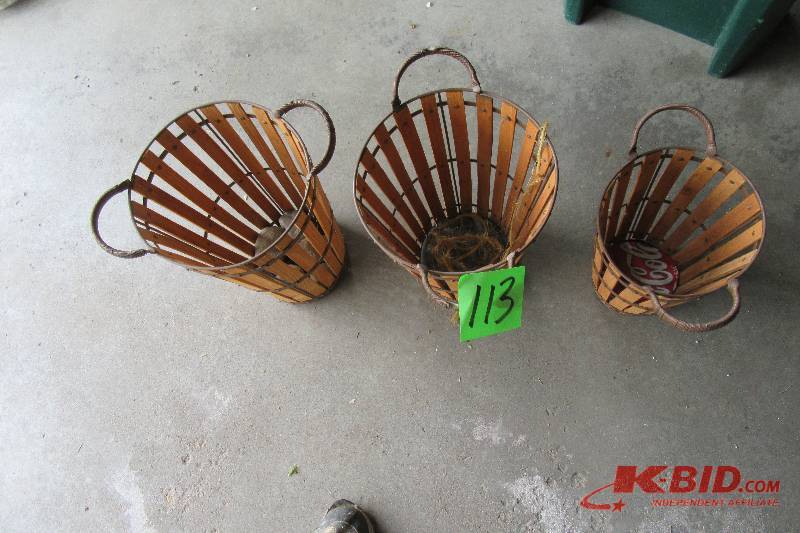 lot 113 image: 3 wood slatted baskets