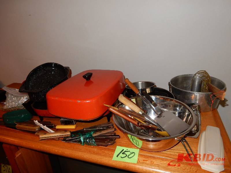 lot 150 image: Kitchen items