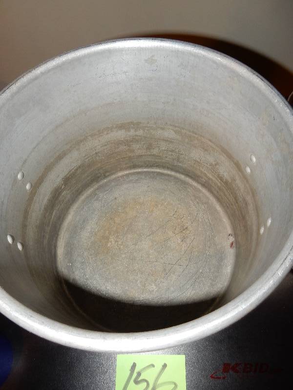 lot 156 image: Aluminum Stock pot