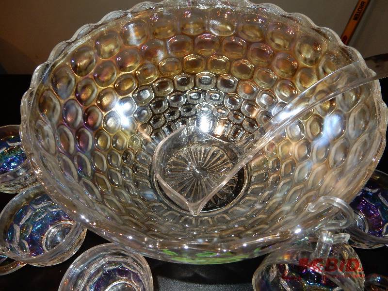 lot 159 image: Iridescent Punch Bowl and 8 Cups.. Plastic hooks