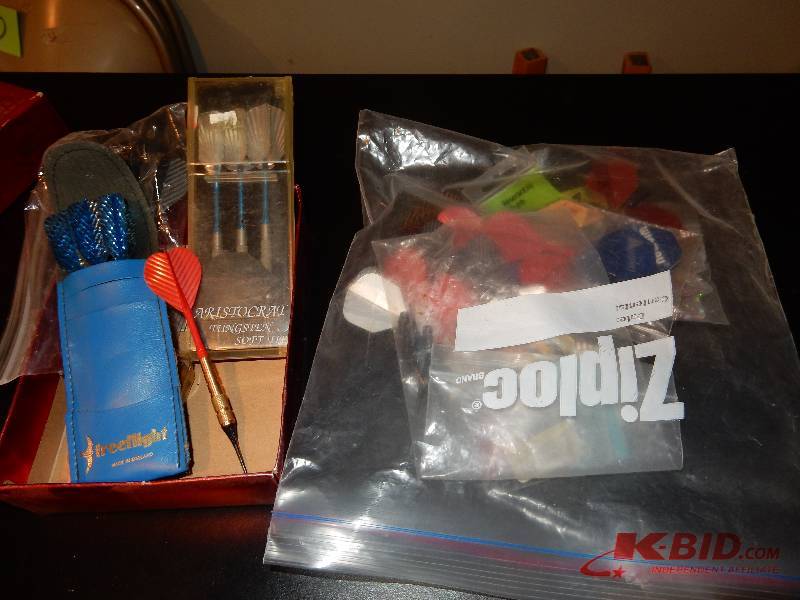 lot 185 image: SHOOTOUT 4 Player Electronic Dart Board.
