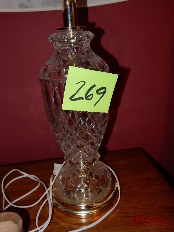 lot 269 image: Nice Cut glass table lamp