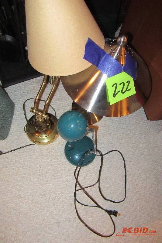 lot 222 image: 3 Nice desk lamps