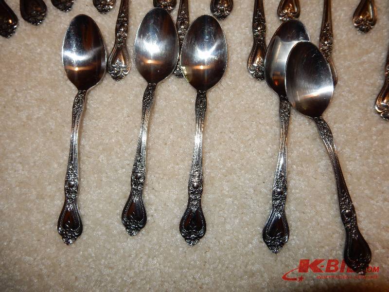 lot 278 image: Stainless flatware, KOREA