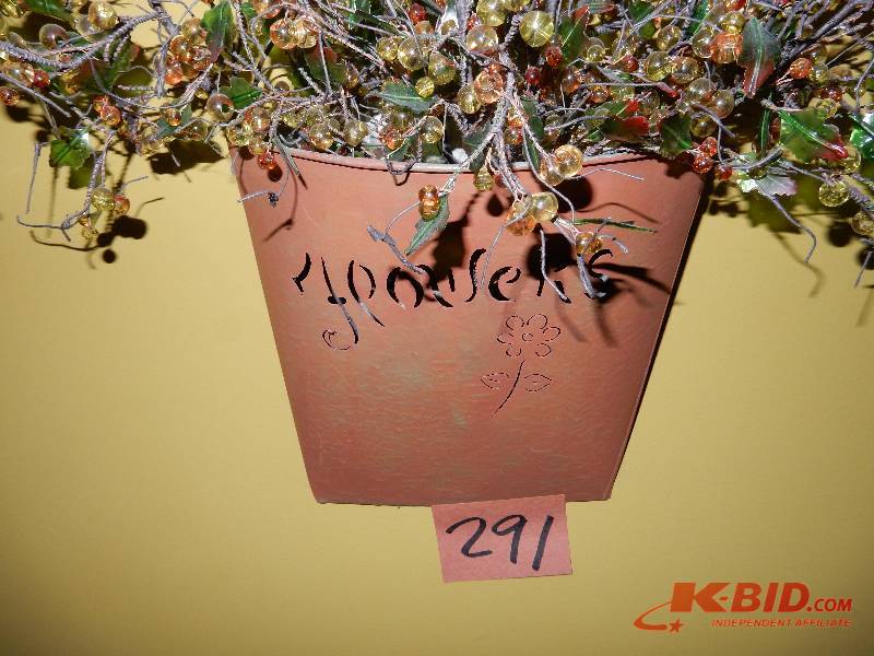 lot 291 image: Wall Sconce floral arrangement