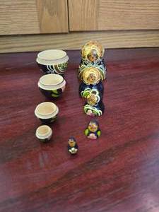 Vintage Black and Gold Russian Matryoshka Nesting Dolls